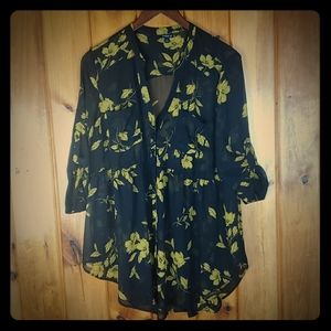 TORRID fit and flare black top sz 1 floral